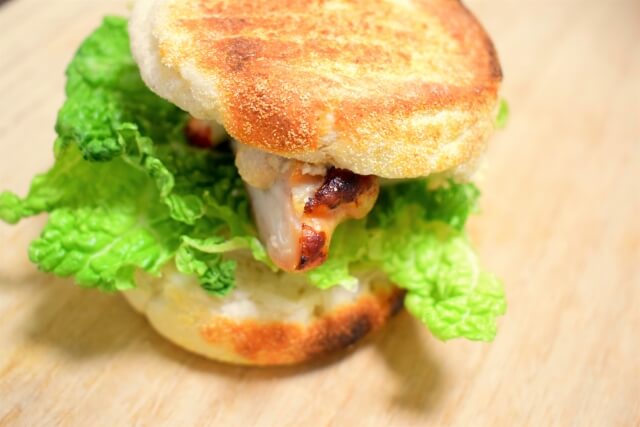 チキンバーガー